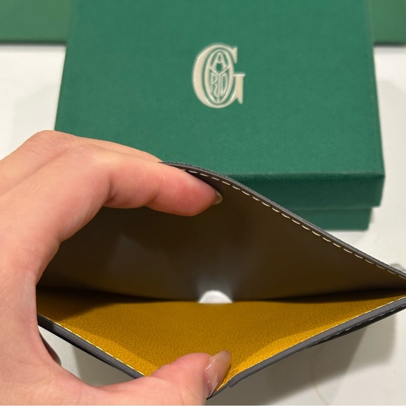 Auth Goyard Grey St Pierre Card Holder Wallet - Picture 4 of 5